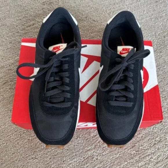 Nike Women's Daybreak Sneakers, New with Box - Picture 4 of 7